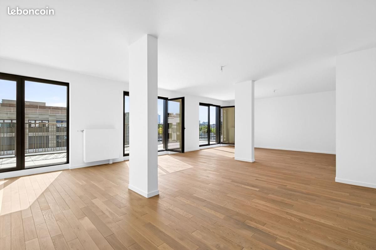 Appartement 5 pièces 180 m² · à Neuilly-sur-Seine · 180 m² · 8 234 €/mois