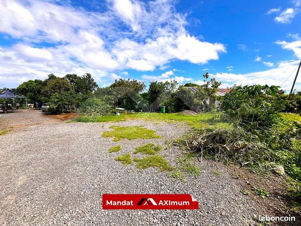Terrain 361 m² LA RIVIERE