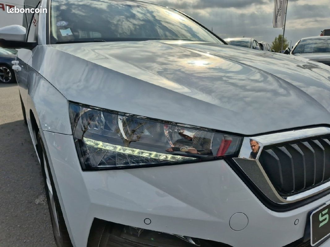 SKODA Scala 1.0 TSI Evo 110 ch DSG7 Business (image 10)