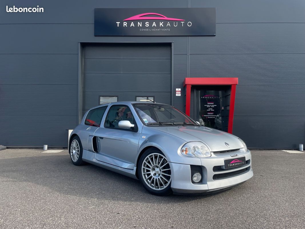 RENAULT CLIO 3.0 V6 Sport (image 6)