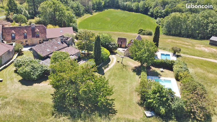 Maison 18 pièces 403 m²