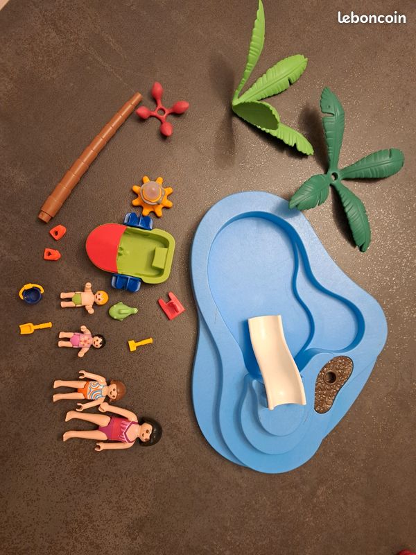 Playmobil Summer fun 6673 - Piscine avec toboggan (image 1)