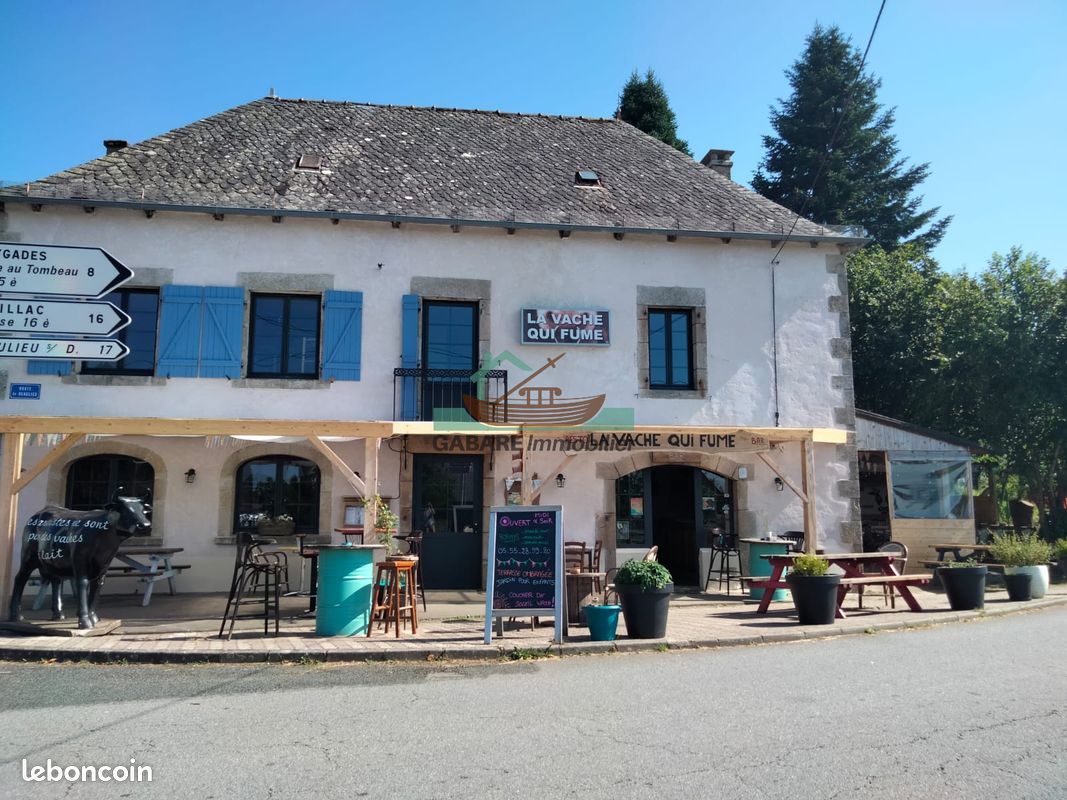 4 pièces 180 m² · à La Chapelle-Saint-Géraud · 180 m² · 108 000 €