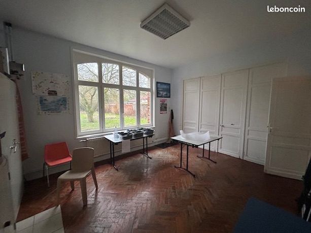 https://img.leboncoin.fr/api/v1/lbcpb1/images/4a/30/14/4a30147bb8bfbbcbed734641ba5c0268cb18904d.jpg?rule=ad-image