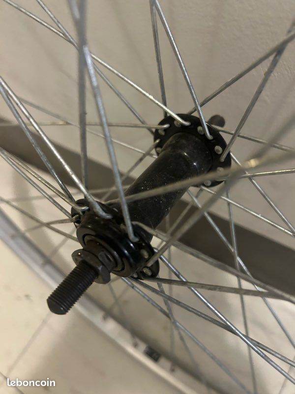 Roue avant 28 pouces (image 5)