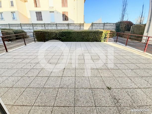 https://img.leboncoin.fr/api/v1/lbcpb1/images/4a/30/92/4a309210a388761906285641f687084aba2ebdfa.jpg?rule=ad-image