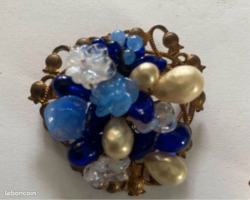 Broche Ancienne En Métal Doré Avec Perles De Verre En Pendant - Occasion, Vintage