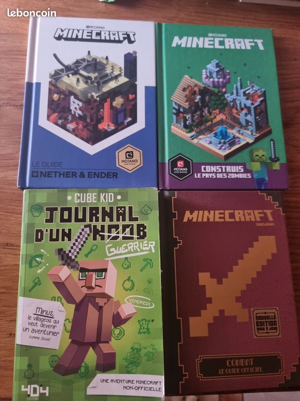 Livre Minecraft : Construis Le Pays Des Zombies - Guide Mojang - Comme Neuf