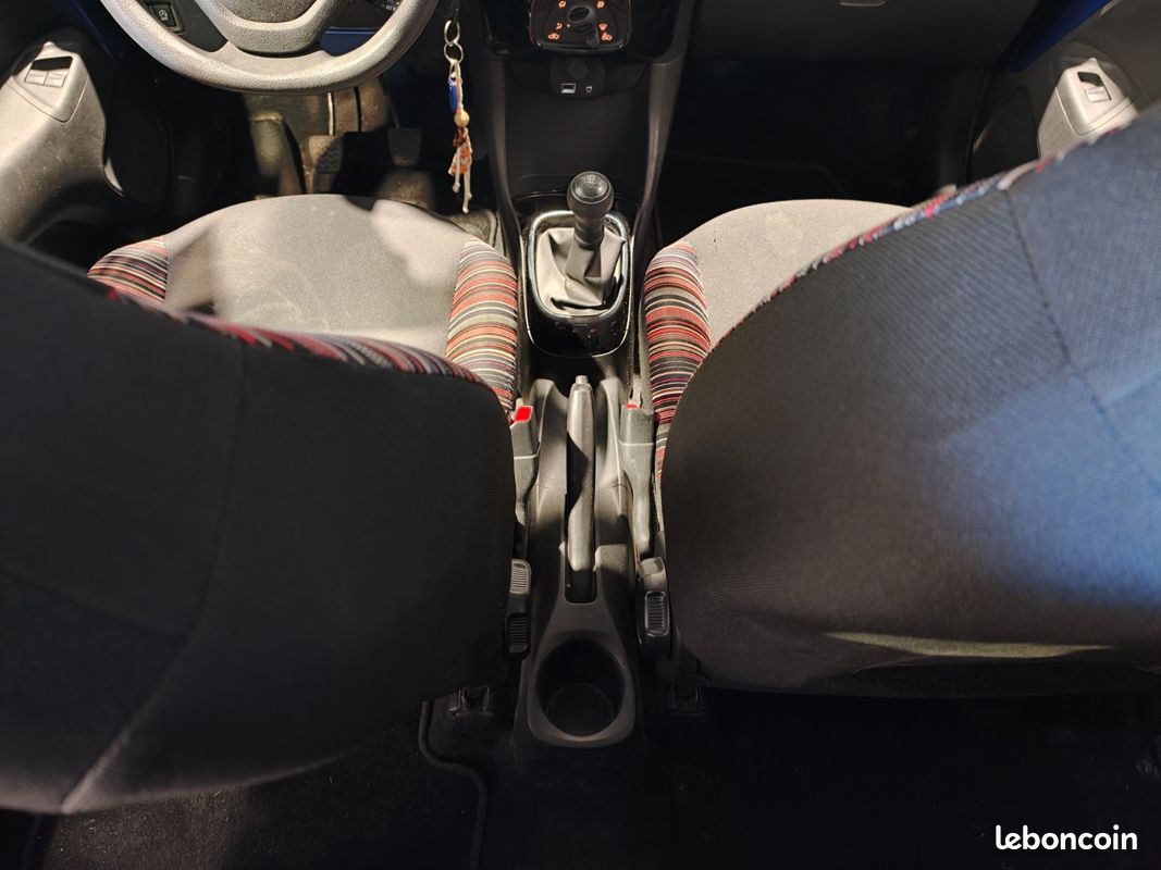 CITROEN C1 VTi 72 ch Feel / RADARS DE RECUL ARRIERE / CLIM MANUELLE / LIMITEUR DE VITESSE / MOTEUR A CHAINE (image 19)