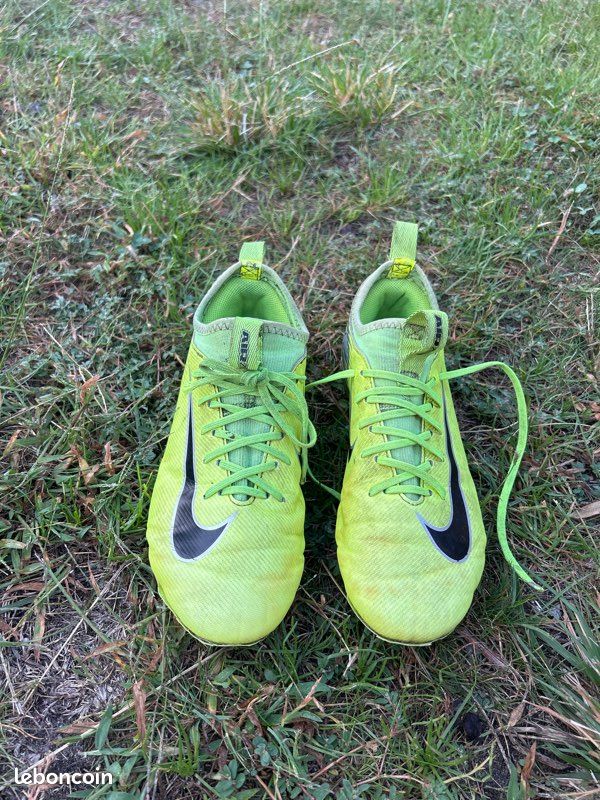 Crampons Nike mercurial foot / rugby (image 1)