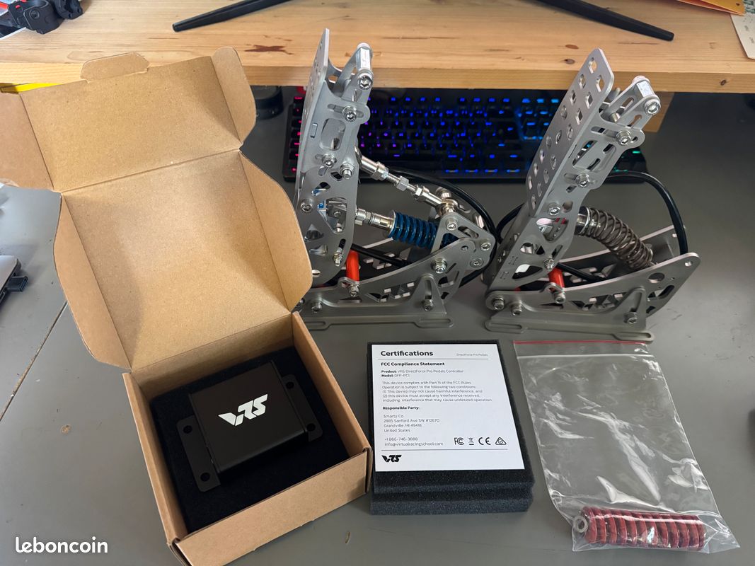 VRS DirectForce Pro Pedals - Pédales de simracing (image 1)
