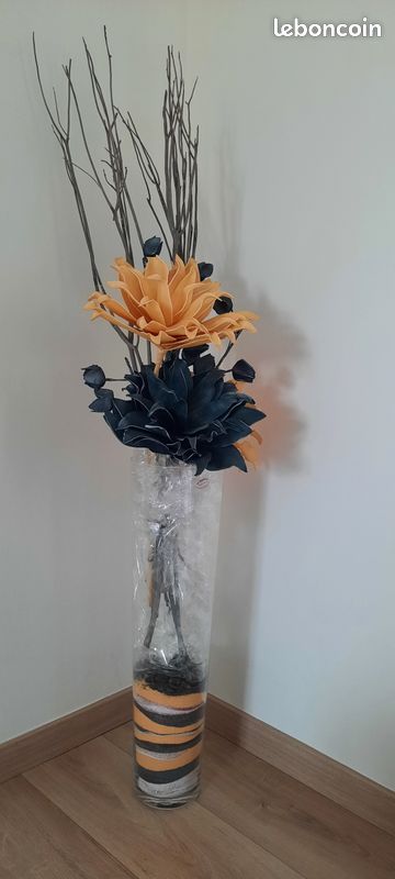 Vase avec beau bouquet artificiel (image 2)