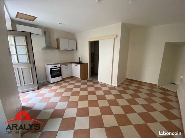 Appartement 1 pièce 22 m² · à Lay · 22 m² · 270 €