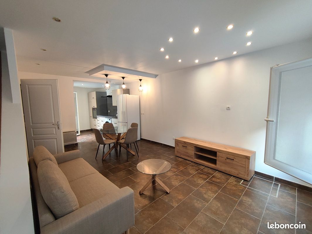 Maison 3 pièces 82 m² · à Saint-Quentin · 82 m² · 890 €