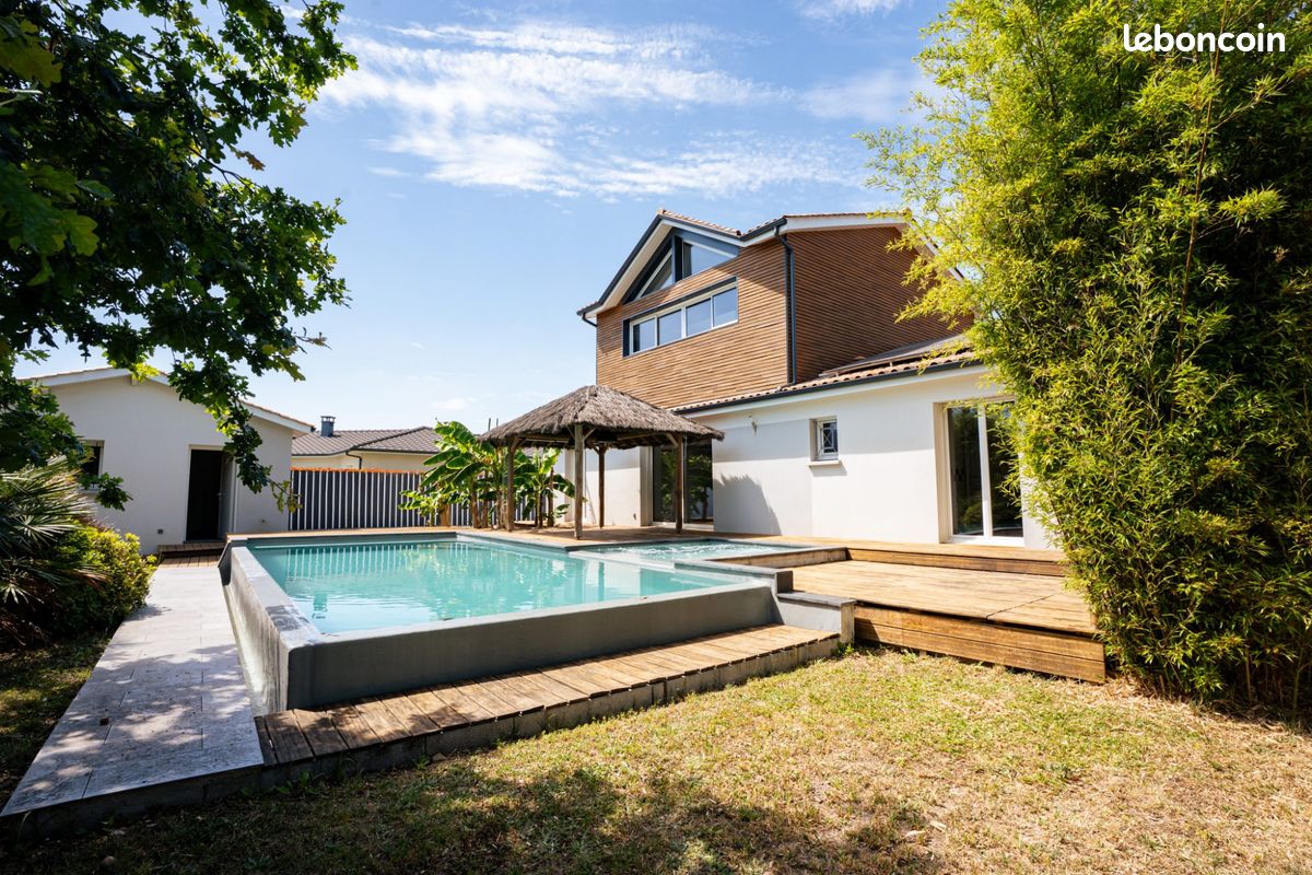 Maison 6 pièces 150 m² · à Saint-Loubès · 150 m² · 465 000 €