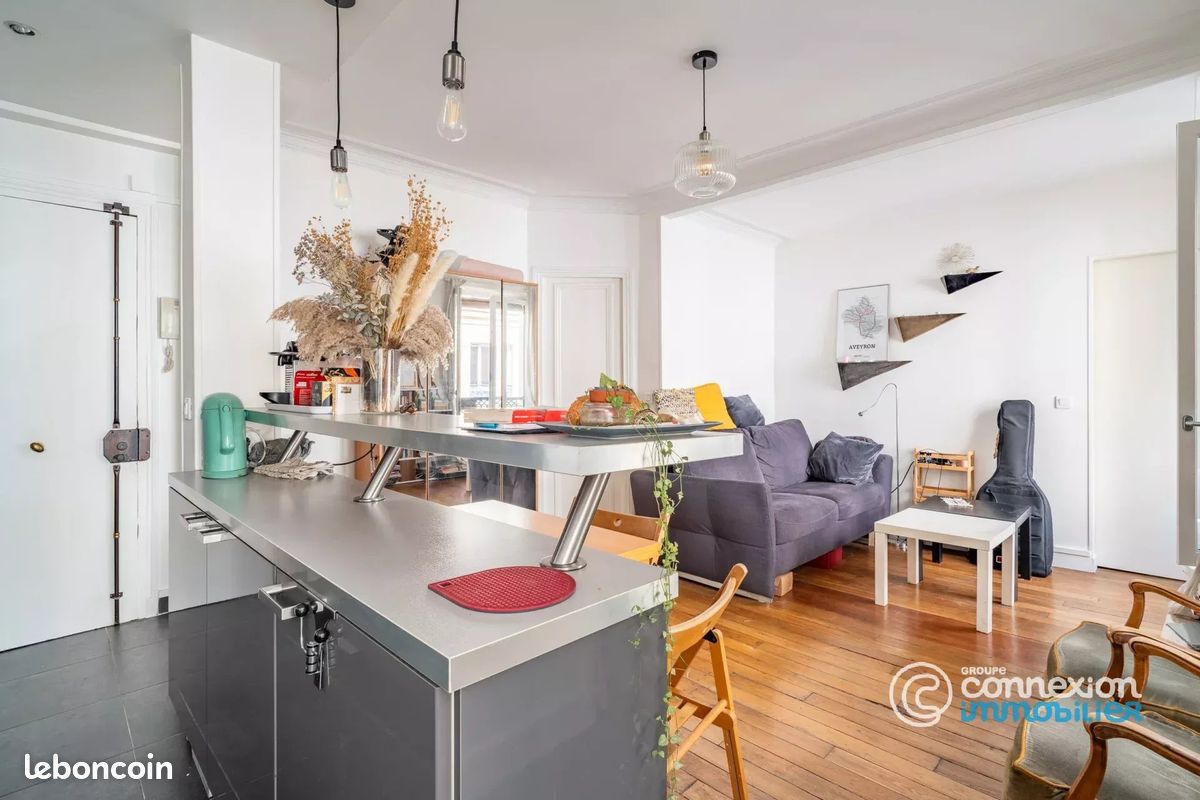 Appartement 2 pièces 31 m² · à Paris · 31 m² · 335 000 €