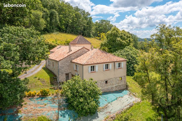Maison 6 pièces 218 m²