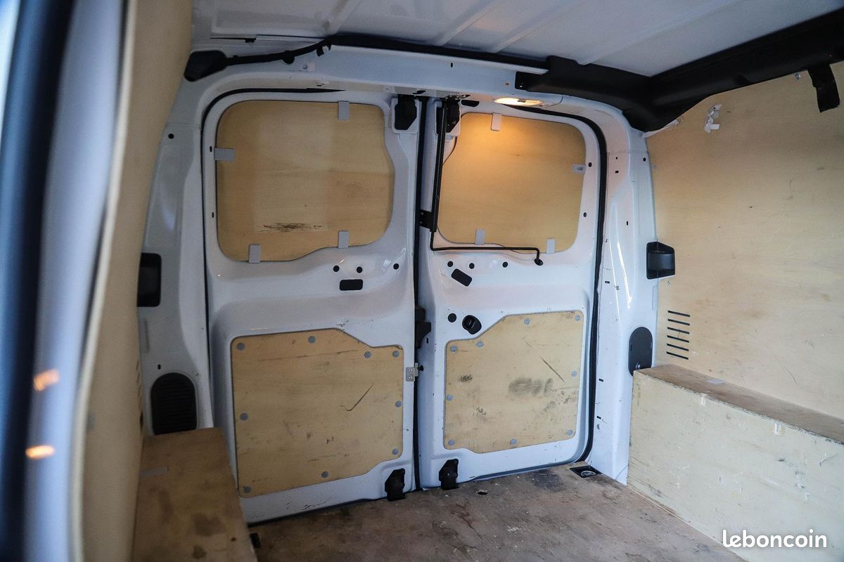 CITROEN JUMPY M 2.0 BlueHDi 180 EAT8 III FOURGON Driver CAMERA GPS (image 44)