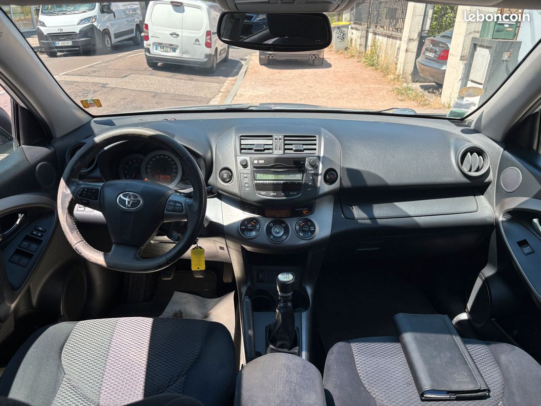 TOYOTA RAV4 150 ch D-4D LECAP 4WD (image 12)