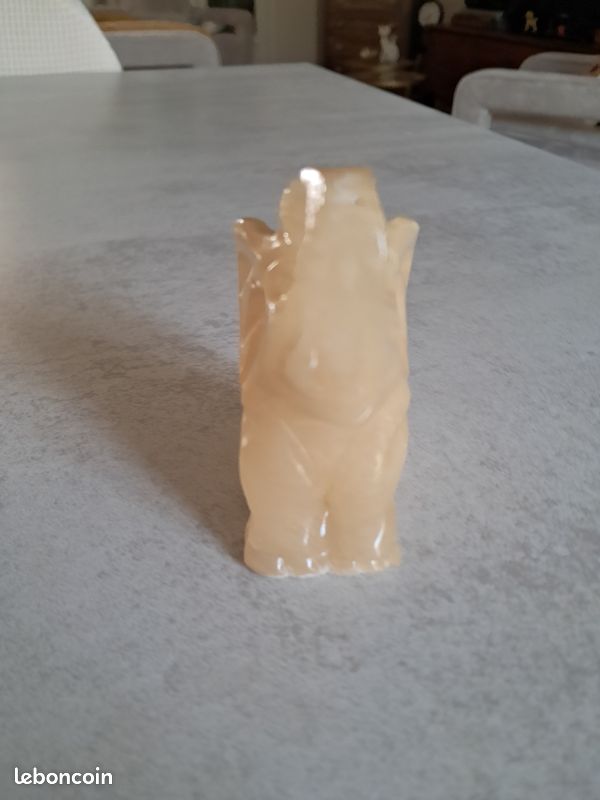 Petit Éléphant en albatre (image 2)