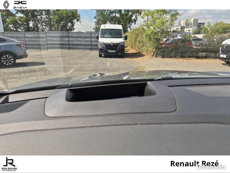 Renault Austral 1.2 E-Tech full hybrid 200ch Iconic (image 30)