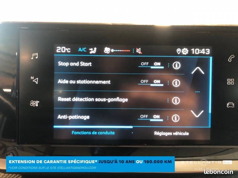 Peugeot 208 PureTech 100 S&S EAT8 Style (image 21)
