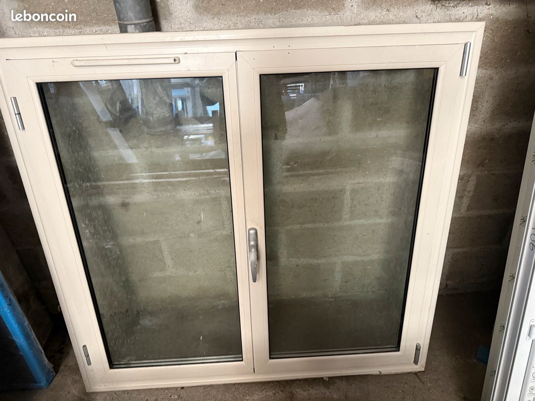 Fenêtre double vitrage Alu beige (image 1)