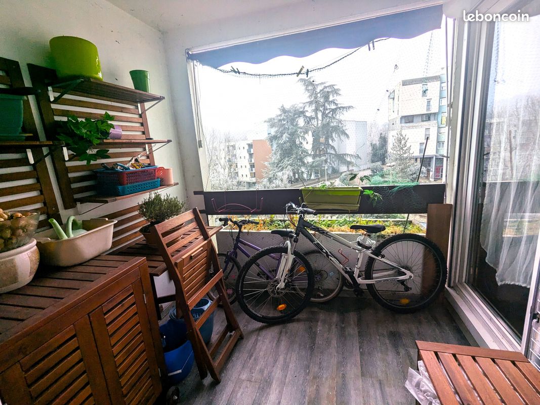 Appartement 5 pièces 102 m² · à Échirolles · 102 m² · 125 000 €