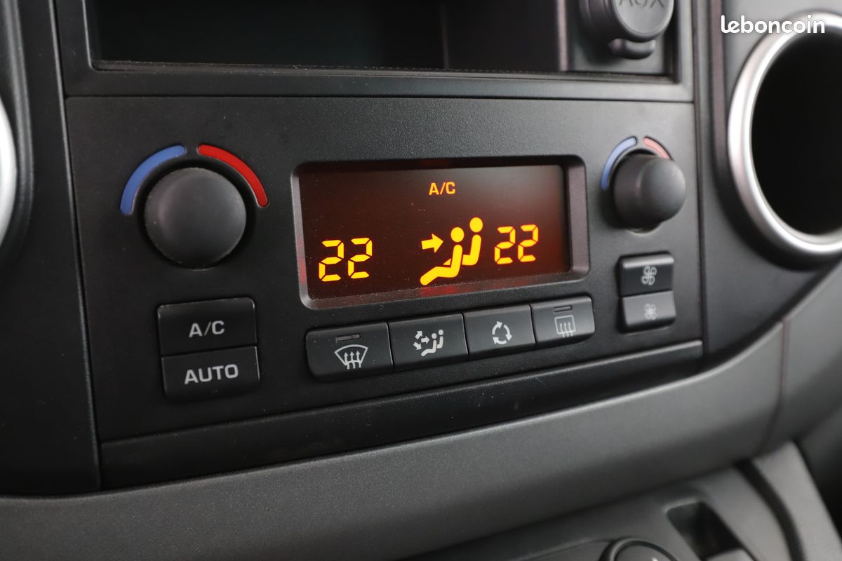 Citroen Berlingo Multispace 1.6 Blue-HDi XTR BV6 120 ch (image 19)