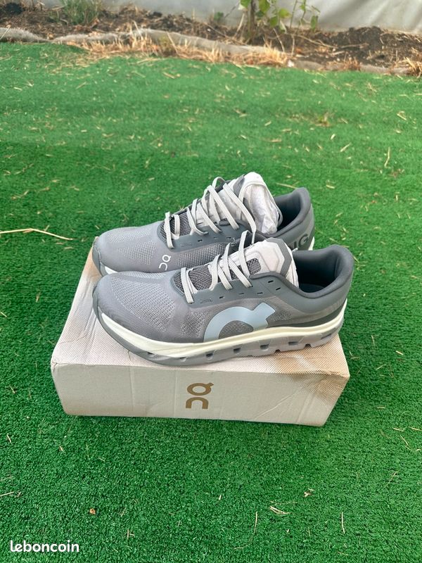 Chaussure On Cloudflow 5 neuves taille 43 (image 2)