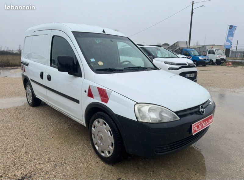 Opel Combo C - 1.3 CDTi 69 / Utilitaire (image 9)
