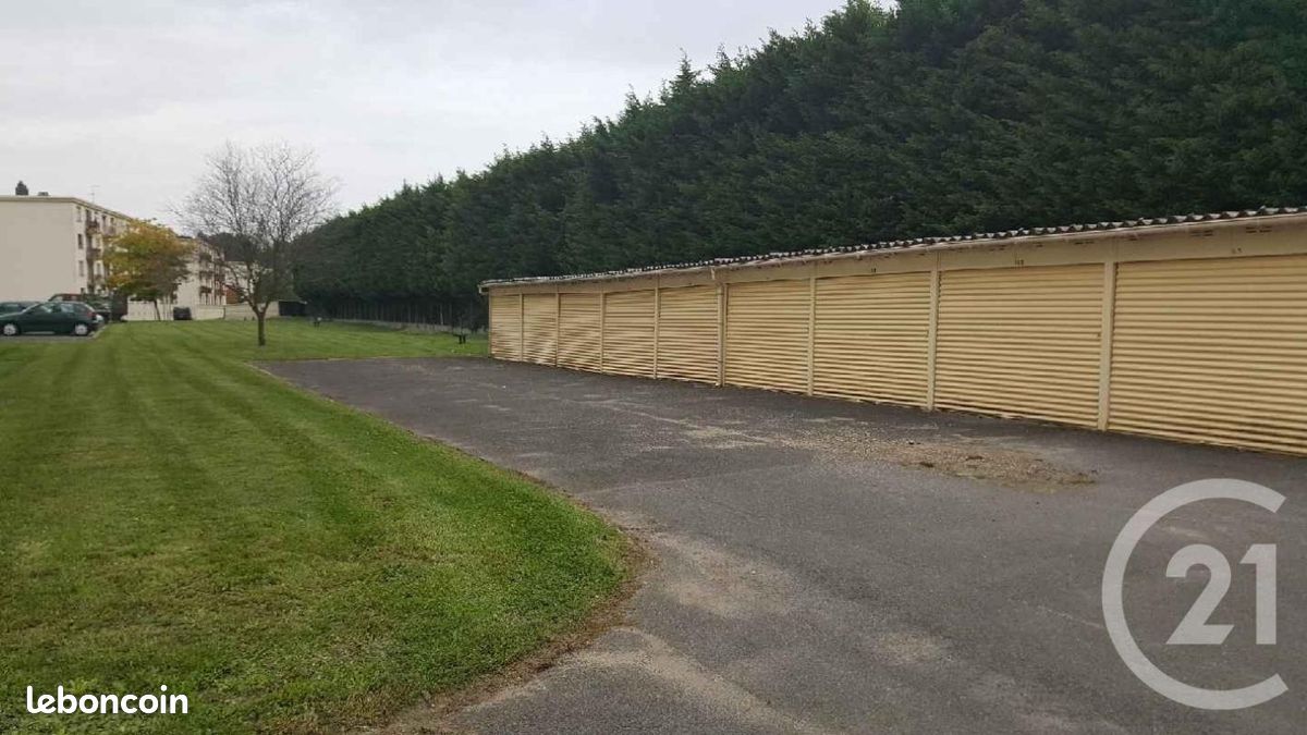 Parking 15 m² · à Épinay-sur-Orge · 15 m² · 80 €/mois
