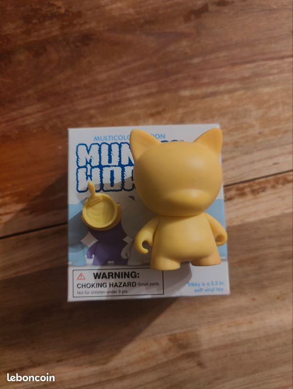 Kidrobot Micro Munnyworld Trikky Figure (One Supplied