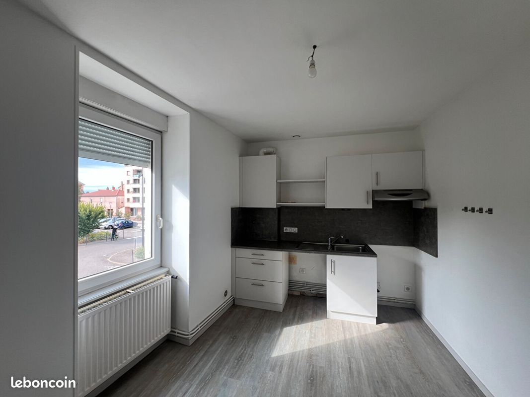 Appartement 3 pièces 60 m² · à Le Coteau · 60 m² · 540 €/mois
