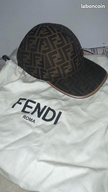 Casquettes fendi (image 1)