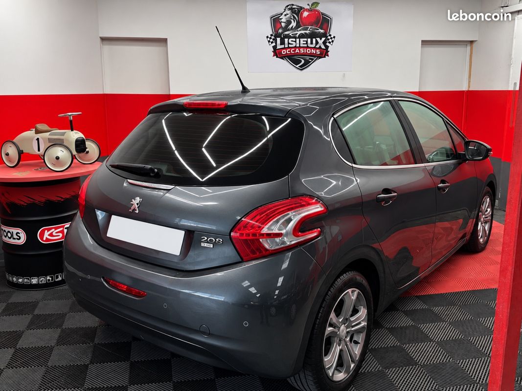 Peugeot 208 1.6 HDI 92 CH BLEUTOOH ECRAN TACTILE (image 3)