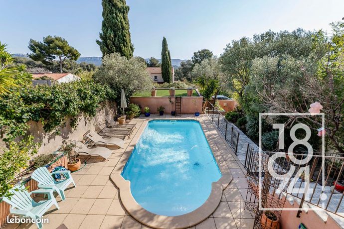 Villa 4 pièces 170 m²