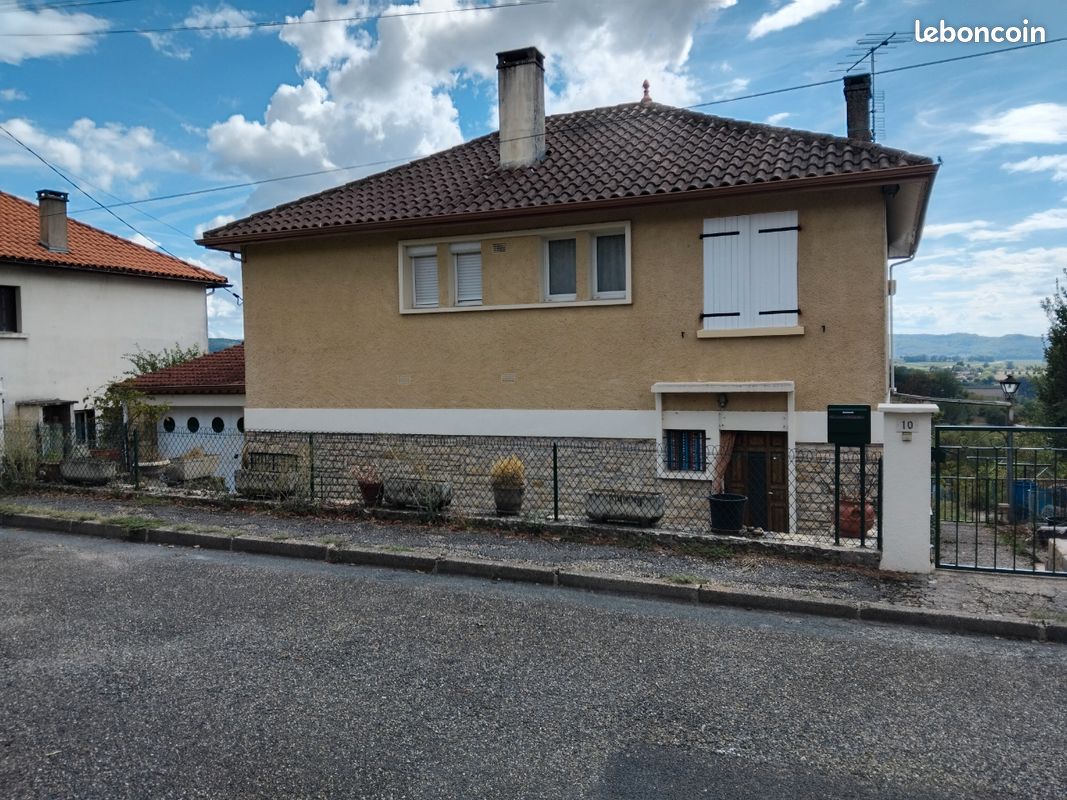 Maison 6 pièces 90 m² · à Puy-l'Évêque · 90 m² · 110 000 €