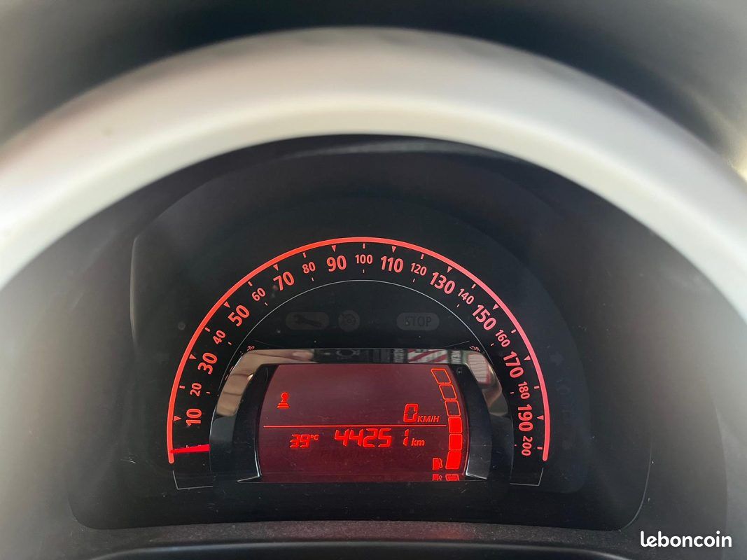 RENAULT TWINGO 3 Zen 1.0 Sce 75Ch (image 19)