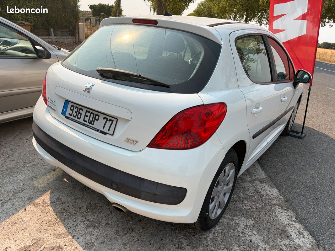PEUGEOT 207 16 VTI 16V Pack premium (image 3)