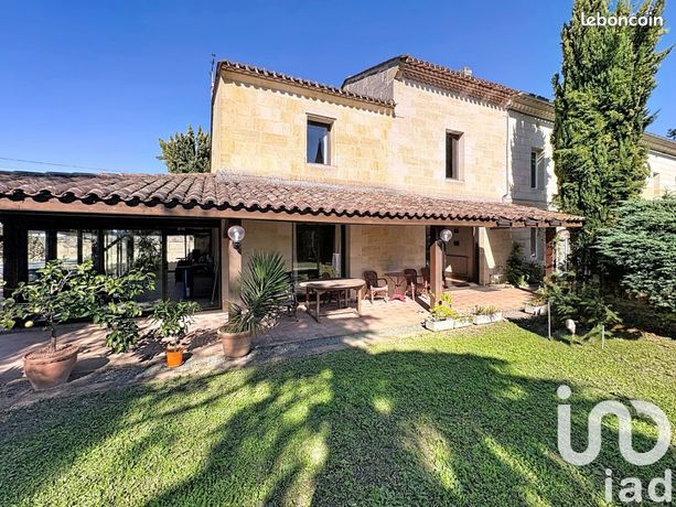 Maison 12 pièces 460 m²
