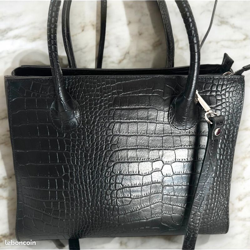 Sac à main cabas en cuir noir façon croco Accessoires Bagagerie