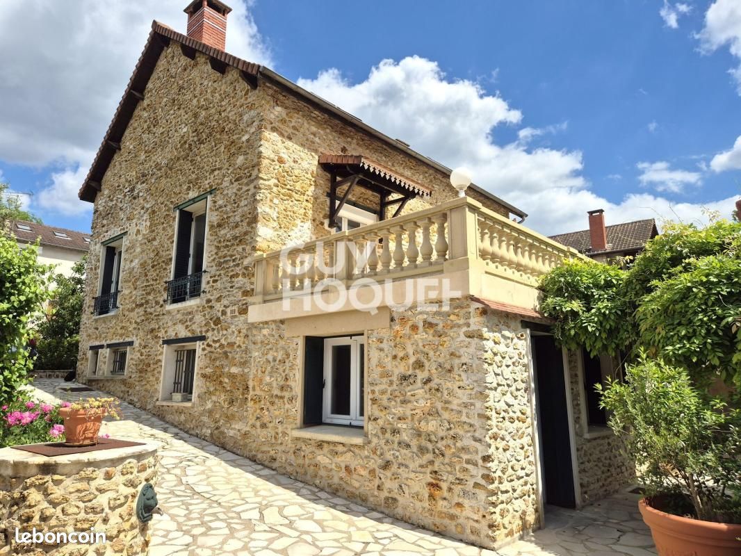 Maison 10 pièces 180 m² · à Yerres · 180 m² · 640 000 €