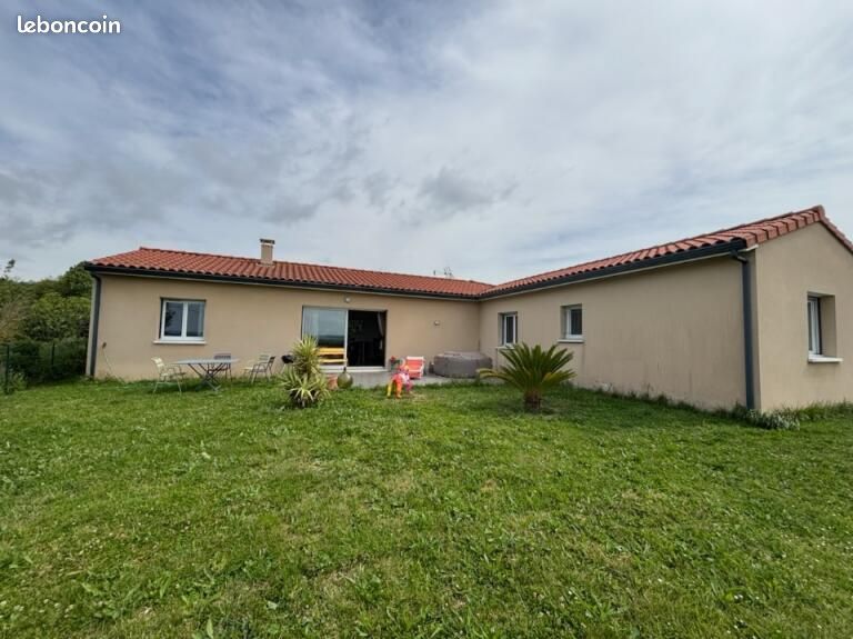 Maison 3 pièces 100 m² · à Montgaillard-Lauragais · 100 m² · 1 000 €