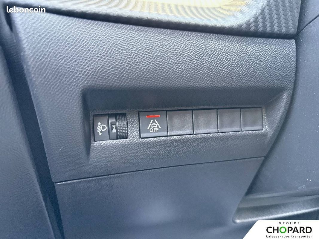 PEUGEOT 208 PureTech 100 S&S BVM6 Style (image 20)