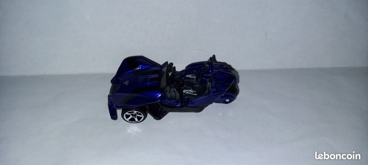 Slingshot Matchbox Polaris Polaris Slingshot Diecast Matchbox 1:64
