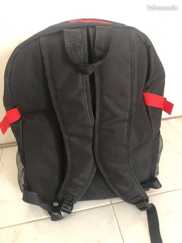 Sac à Dos Wexford Rouge Et Noir, Super Pratique Pour Le Quotidien, Bretelles Confortables, Neuf Avec étiquette