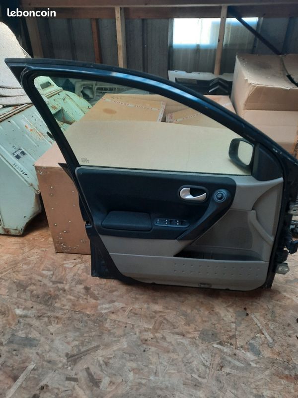 Porte Avant Gauche Pour Renault Mégane 2 Phase 2 - Occasion En Bon état - Garantie 6 Mois - Réf. 76421605