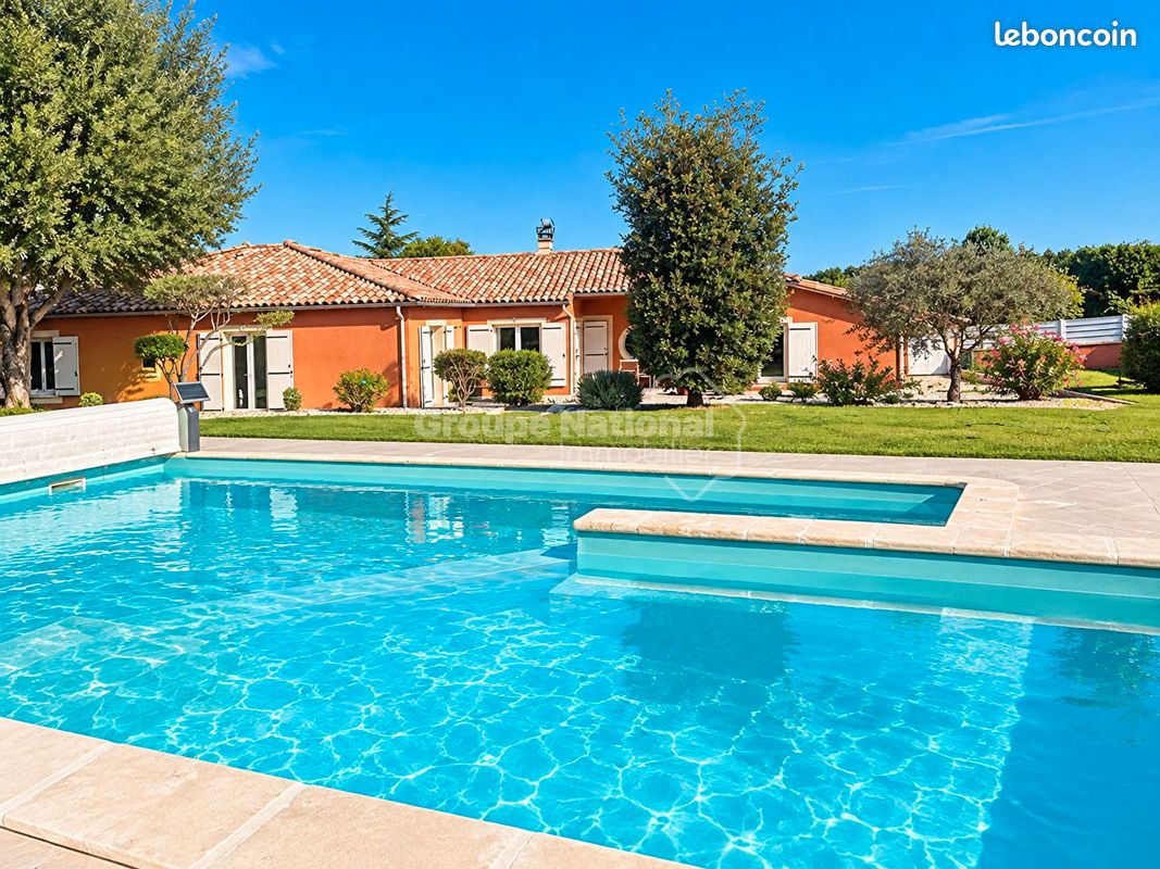 Maison 8 pièces 202 m² · à Saint-Barthélemy-de-Vals · 202 m² · 549 000 €