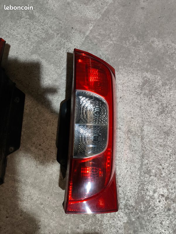 Feux Fiat Doblo (image 1)